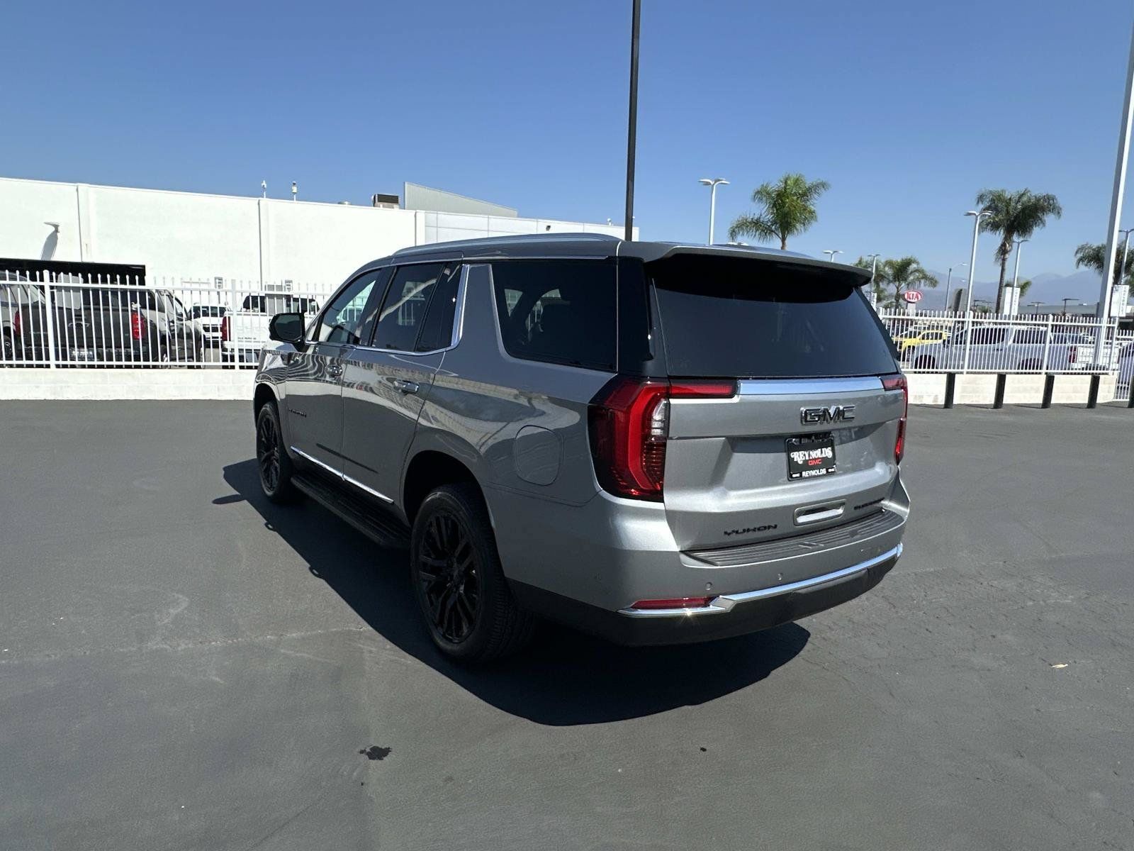 New 2026 GMC Yukon Elevation w/ Elevation Premium Package AWD/4WD image 7