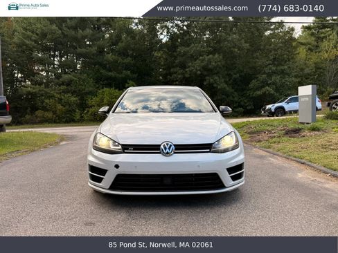 Used 2017 Volkswagen Golf 4-Door AWD/4WD image 3