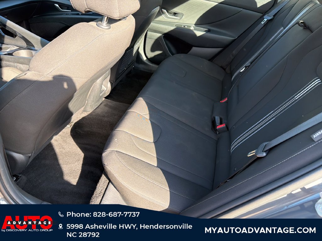 Used 2025 Hyundai Elantra SEL FWD image 31