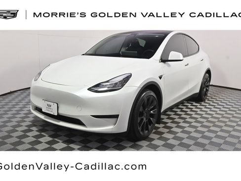 Used 2023 Tesla Model Y Long Range image 1