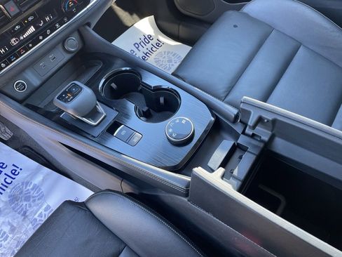 Used 2021 Nissan Rogue SL w/ Premium Package image 9