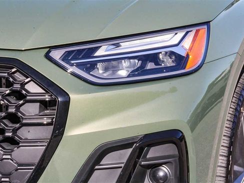 Used 2023 Audi Q5 e Premium Plus w/ Premium Plus Package image 4