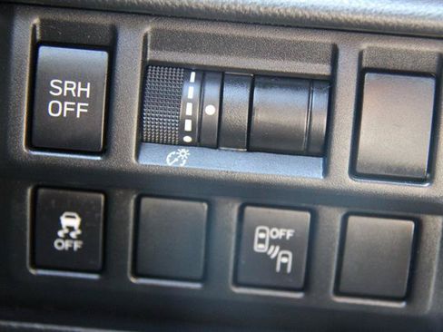 Used 2018 Subaru Crosstrek 2.0i Limited AWD/4WD image 38