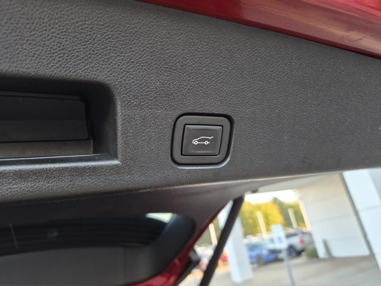 Certified 2024 GMC Acadia AT4 w/ Luxury Package AWD/4WD image 11