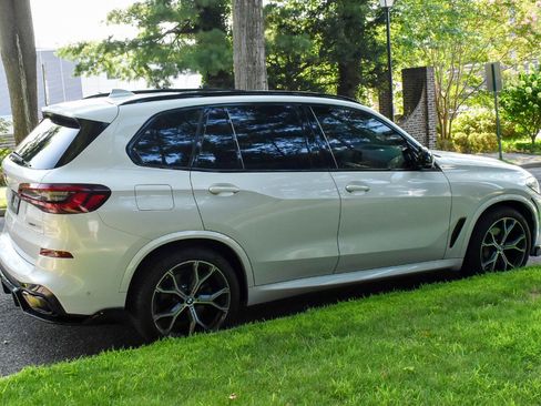 Used 2023 BMW X5 sDrive40i w/ M Sport Package RWD image 7