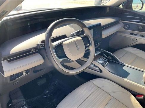 Used 2024 Lincoln Nautilus Reserve w/ Equipment Group 202A image 16