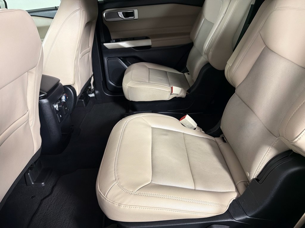 Used 2021 Ford Explorer Limited AWD/4WD image 18