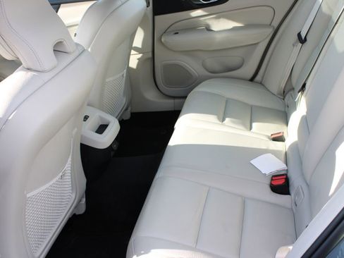 Used 2024 Volvo S60 B5 Plus image 18