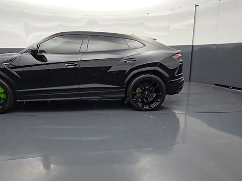 Used 2022 Lamborghini Urus AWD/4WD image 84