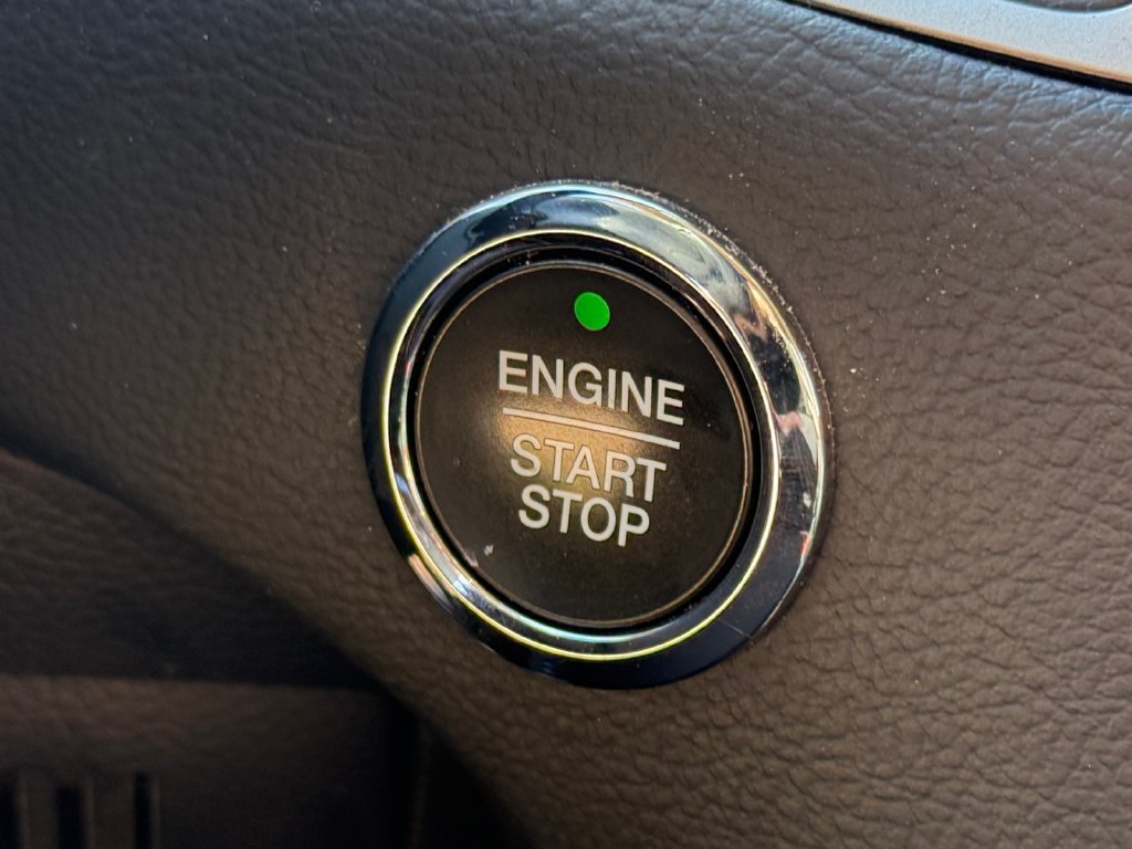 Used 2024 Ford Edge SEL AWD/4WD image 32
