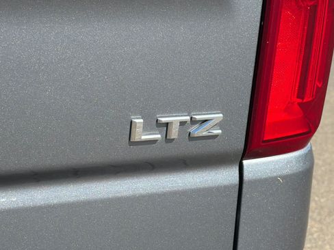 Used 2020 Chevrolet Silverado 1500 LTZ w/ LTZ Premium Package AWD/4WD image 33