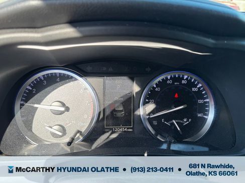 Used 2016 Toyota Highlander XLE image 6