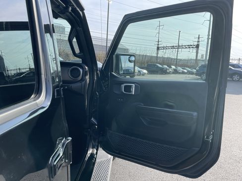 Used 2020 Jeep Wrangler Unlimited Sport image 9