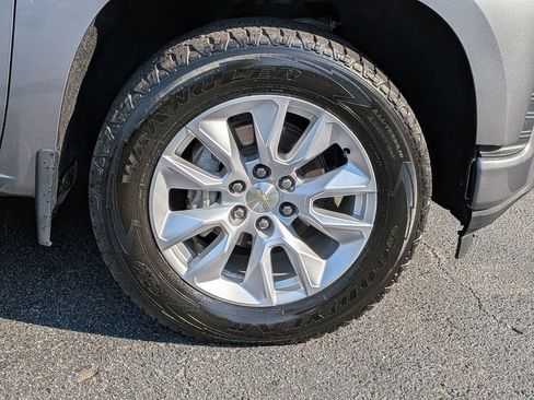 Used 2021 Chevrolet Silverado 1500 Custom AWD/4WD image 12