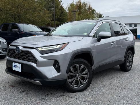 Used 2022 Toyota RAV4 Limited image 1