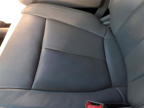 Used 2018 Ford F150 Lariat w/ Equipment Group 502A Luxury image 24