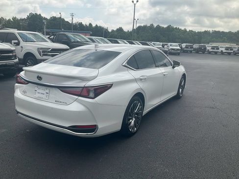 Used 2024 Lexus ES 300h w/ Technology Package FWD image 5