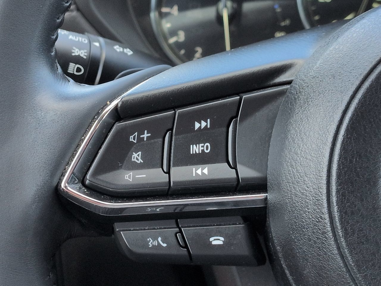 Used 2023 MAZDA CX-5 AWD 2.5 S w/ Premium Package image 26