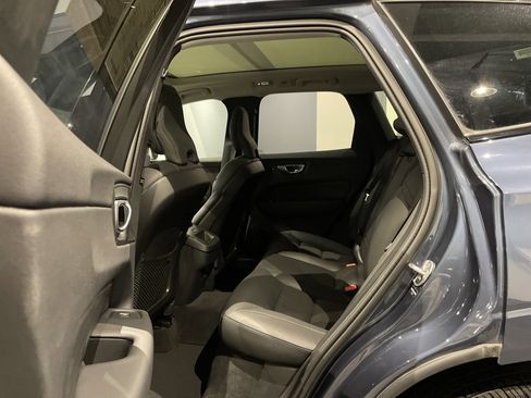 Used 2025 Volvo XC60 B5 Plus image 34