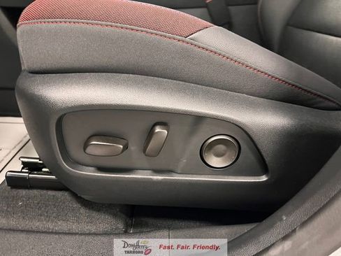 New 2026 Chevrolet Equinox RS w/ Convenience Package III FWD image 26