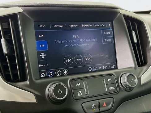 Used 2023 GMC Terrain SLT image 17