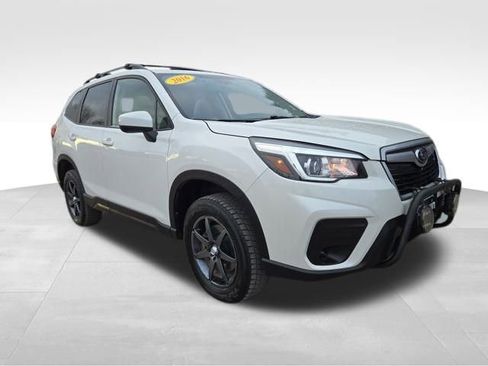 Used 2020 Subaru Forester Premium image 1