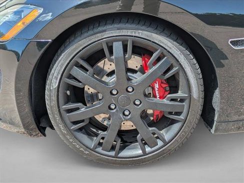 Used 2017 Maserati GranTurismo MC RWD image 11