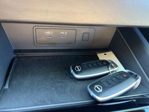 Used 2025 Nissan Murano SV image 17