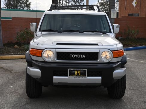 Used 2007 Toyota FJ Cruiser 4WD image 9