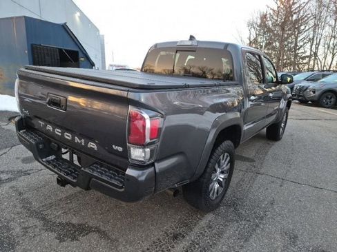Used 2023 Toyota Tacoma Limited image 9