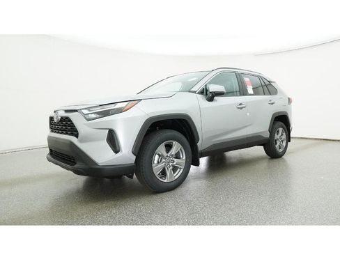 New 2025 Toyota RAV4 XLE image 17
