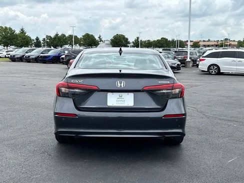 Used 2024 Honda Civic Touring image 5