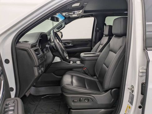 Used 2024 Chevrolet Suburban Z71 image 15