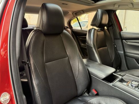 Used 2021 MAZDA MAZDA3 s image 22