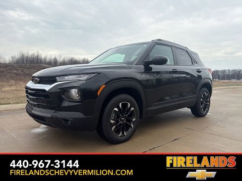 Used 2023 Chevrolet TrailBlazer LT AWD/4WD image 1