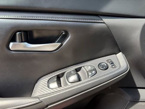 Used 2024 Nissan Sentra SV w/ Lighting Package image 21