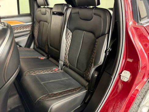 Used 2022 Jeep Grand Cherokee Summit AWD/4WD image 30