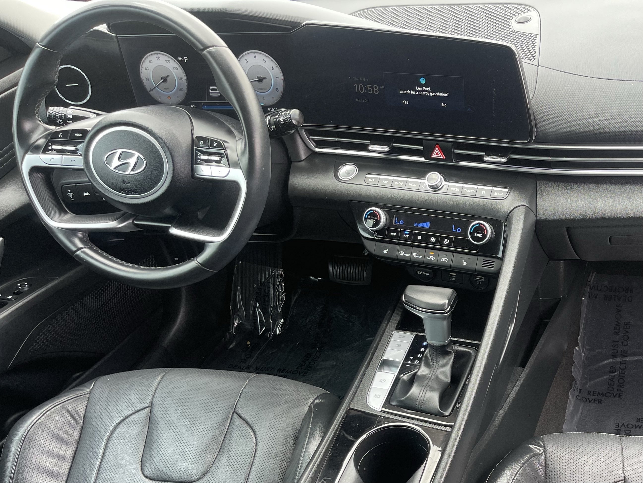 Used 2023 Hyundai Elantra Limited w/ Preferred Accessory Package FWD image 11