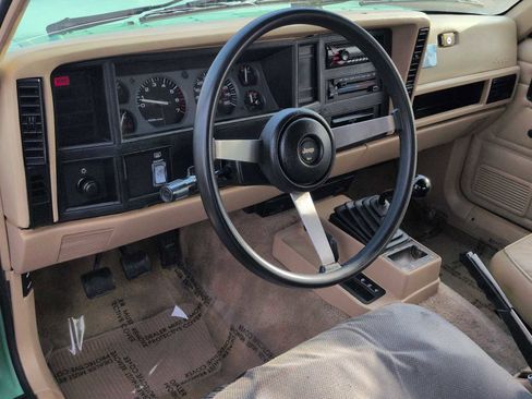 Used 1994 Jeep Cherokee SE image 16