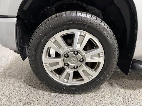 Used 2017 Toyota Tundra Platinum AWD/4WD image 30