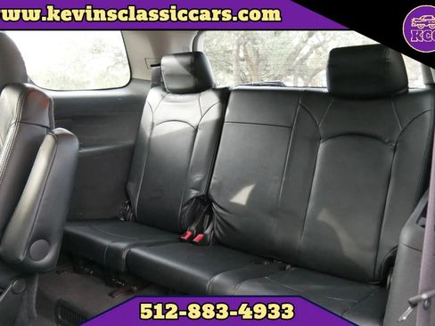 Used 2010 GMC Acadia SLE image 23