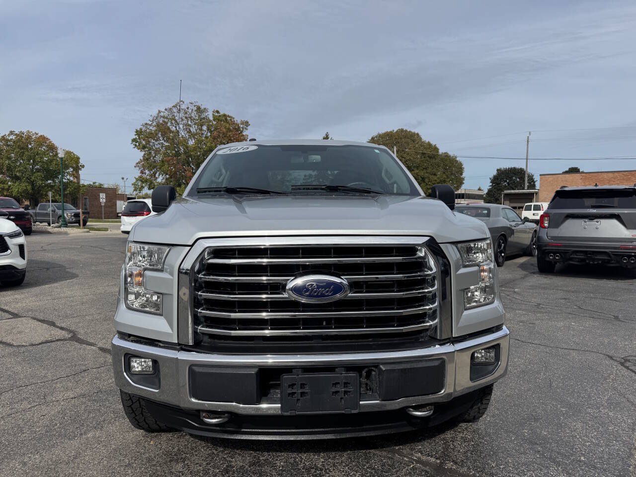 Used 2016 Ford F150 XLT w/ Equipment Group 301A Mid AWD/4WD image 4