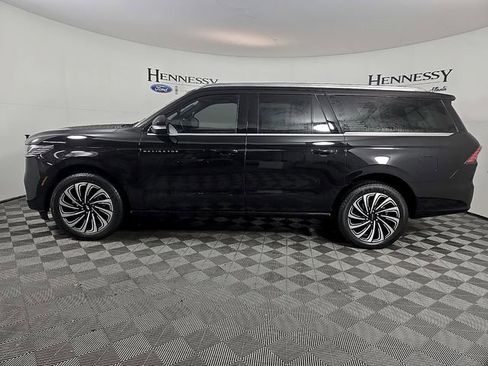New 2026 Lincoln Navigator L Black Label AWD/4WD image 8