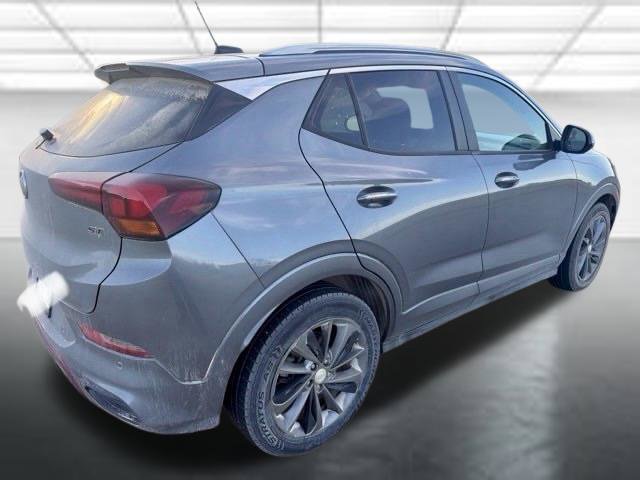 Used 2021 Buick Encore GX Select w/ Advanced Technology Package FWD image 3