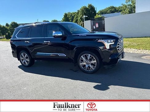 Used 2025 Toyota Sequoia Capstone AWD/4WD image 3
