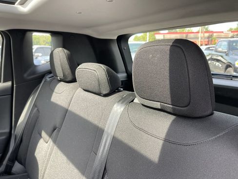Used 2023 Jeep Renegade Altitude w/ Sun/Sound Group AWD/4WD image 11