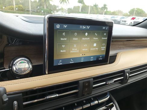 Certified 2020 Lincoln Corsair Reserve image 27