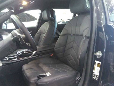 Used 2026 BMW 740i xDrive AWD/4WD image 2