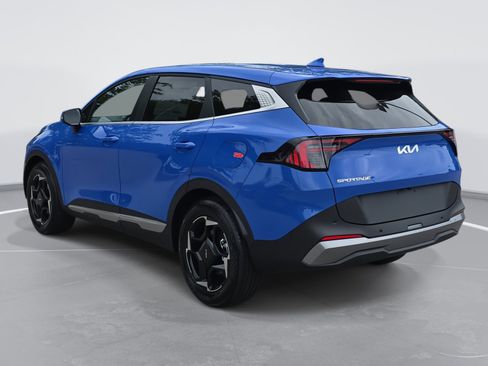 New 2026 Kia Sportage EX image 7