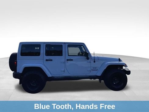 Used 2017 Jeep Wrangler Unlimited Sahara w/ Connectivity Group image 10